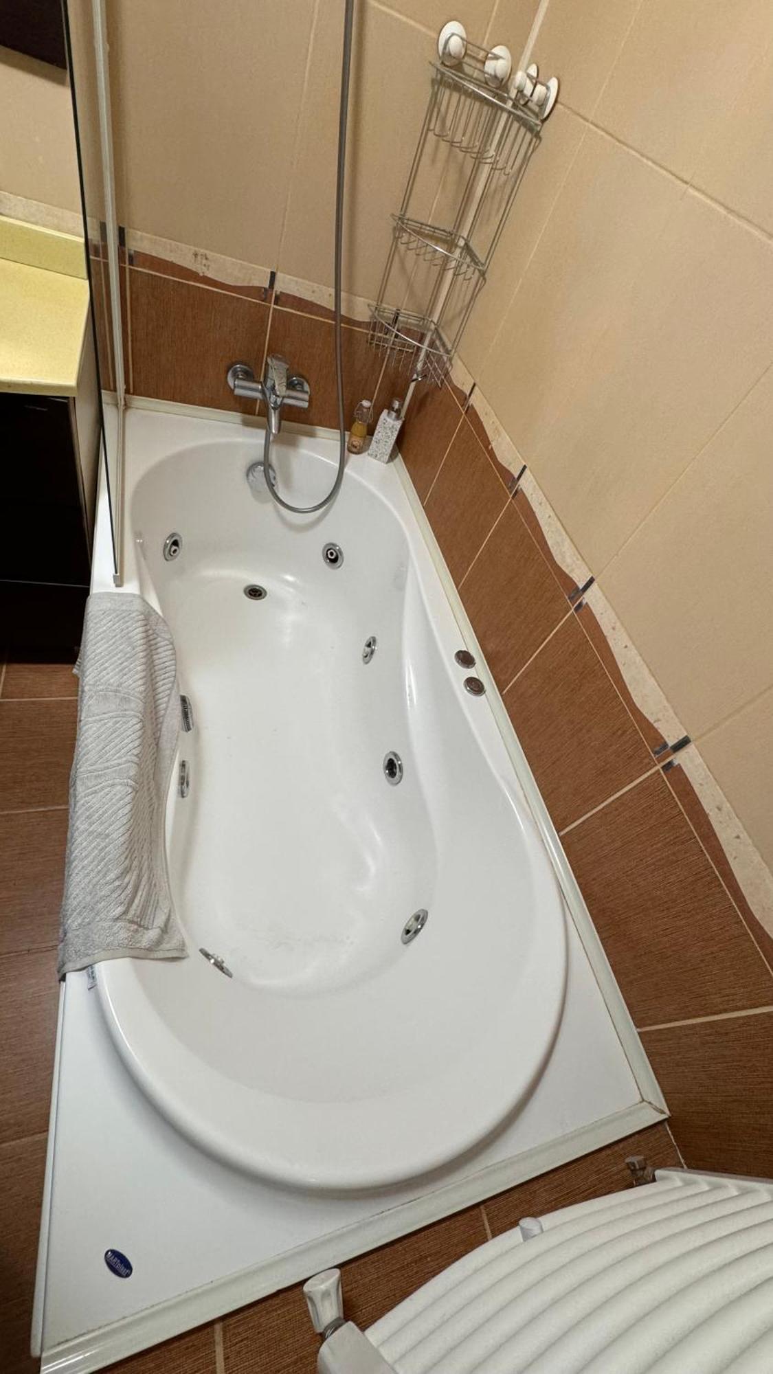 Apartament 3 Camere オトペニ エクステリア 写真